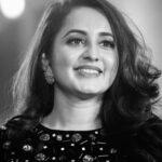 Bhama Instagram - Challenge Accepted 🖤@actressmuktha @gauthami.nair @veenanair143 @sheeluabraham21 @malavikacmenon #WomenSupportingWomen🖤