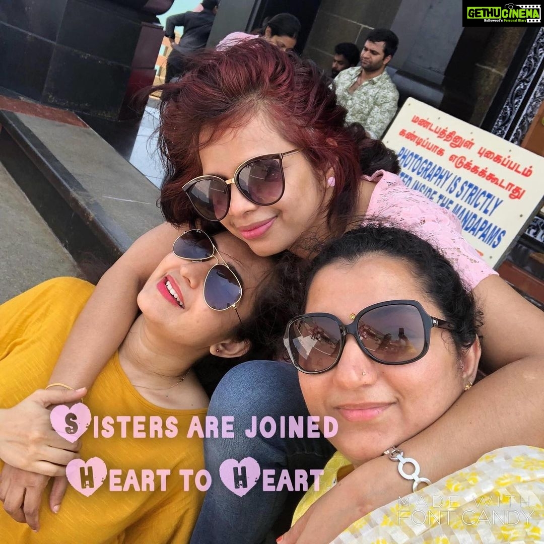 Bhama Instagram - We 3 ♥️ #my elder sisters #Renjitha#Reshmitha #Rekhitha😉