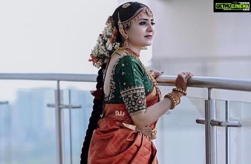 Bhama Instagram - Styling @sabarinathnath @shibaahmakeover @sainu_whiteline @beenaseematti @seemattitextiles Windsor Castle