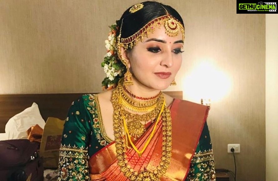 Bhama Instagram - Styling @sabarinathnath @shibaahmakeover @sainu_whiteline @beenaseematti @seemattitextiles Windsor Castle