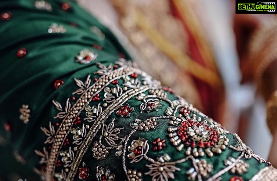 Bhama Instagram - Styling @sabarinathnath @shibaahmakeover @sainu_whiteline @beenaseematti @seemattitextiles Windsor Castle