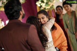 Bhama Instagram - Ettan & Family Love ♥️ #Sureshettan ##Radhikachechi #Bhavni #Gaurichechi