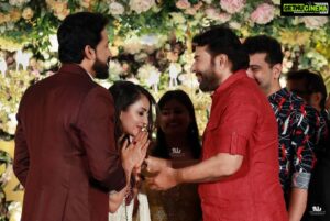 Bhama Instagram - Thank u sooo much dear Mammooka😇 Your presence & blessings made our occasion very special ♥️ Feeling Blessed ♥️🙏 #Mammokka #Legend #wedding # reception #blessing # happiness @mammootty ♥️ Photography - @sainu_whiteline