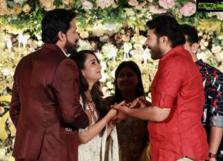 Bhama Instagram - Thank u sooo much dear Mammooka😇 Your presence & blessings made our occasion very special ♥️ Feeling Blessed ♥️🙏 #Mammokka #Legend #wedding # reception #blessing # happiness @mammootty ♥️ Photography - @sainu_whiteline
