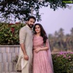 Bhama Instagram - Sharing our engagement photos to you all my dears💍 (2019) All Prayers&Blessings needed Much Love 💕 Thank u so much @t.and.msignature 💍 @tiyaneilkarikkassery 💍 @sainu_whiteline 💍 Ramada Resort Kochi
