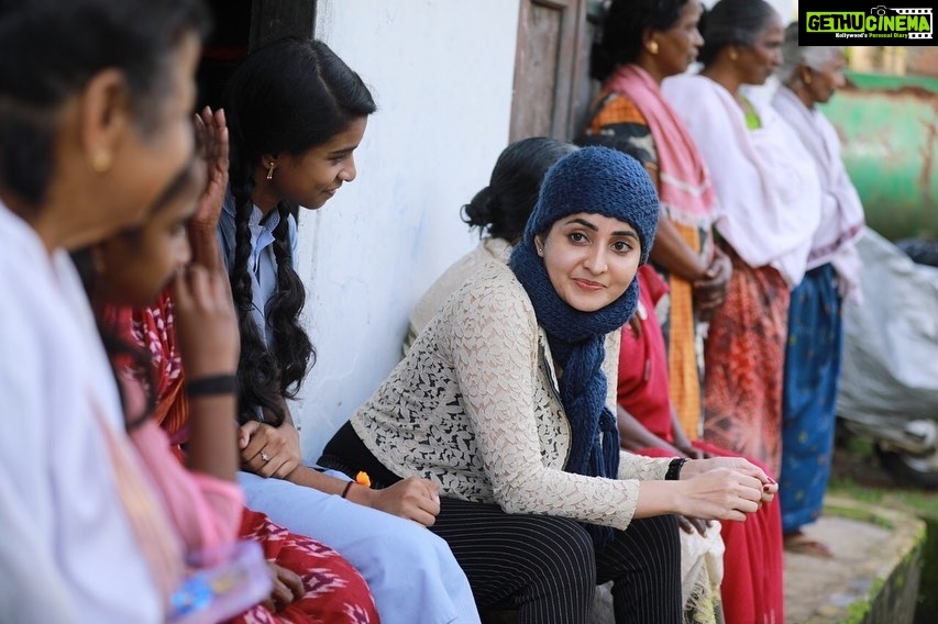 Bhama Instagram - #Mahindra adshoot #pics #wagamon