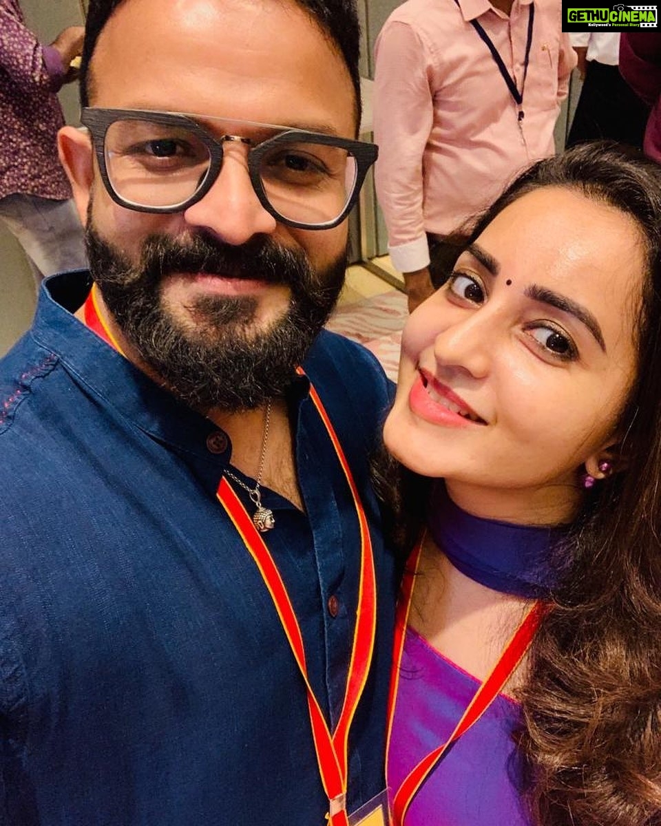 Bhama Instagram - ജീവിതത്തിലും ജോലിയിലും ഒരുപാട് ഉയരങ്ങൾ കീഴടക്കിയ എന്റെ പ്രിയപ്പെട്ട സുഹൃത്തിന് ജന്മദിനാശംസകൾ... എല്ലാവിധ ഐശ്വര്യങ്ങളും ഭാഗ്യവും നേരുന്നു . All my wishes nd prayers .Happy Birthday to u my dearrrr jayettans 😇😍🤗 @actor_jayasurya ☺️