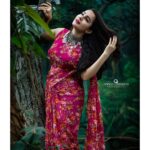 Bhama Instagram - Nothing is more beautiful than the loveliness of woods before sunrise 🌿 #wildrose #mangalavanam #morning @anoopupaasana_photography 🌿 Mangalavanam Bird Sanctuary