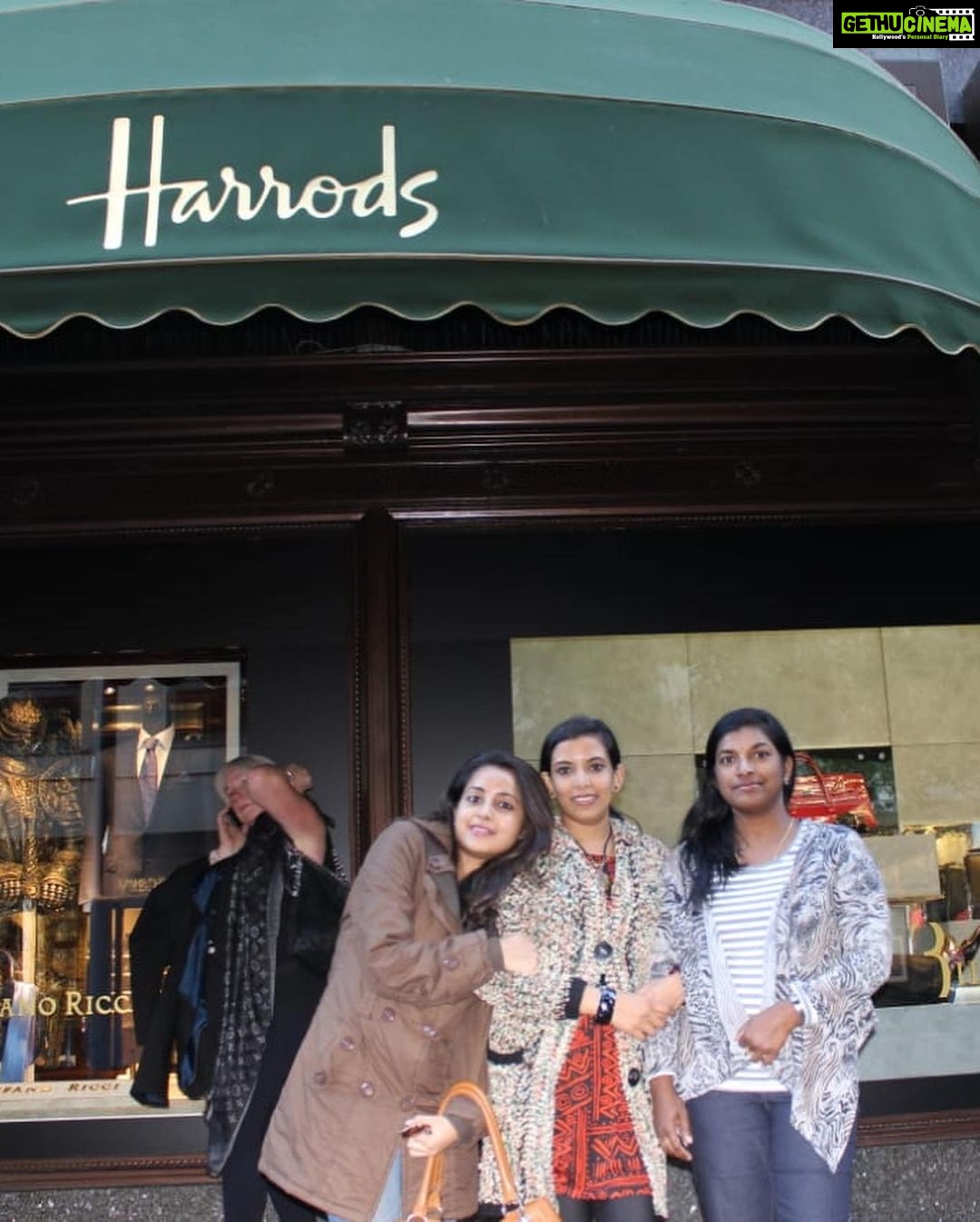 Bhama Instagram - #Harrods #fvrt #london days #missing scene #insta #aami #darlings😇