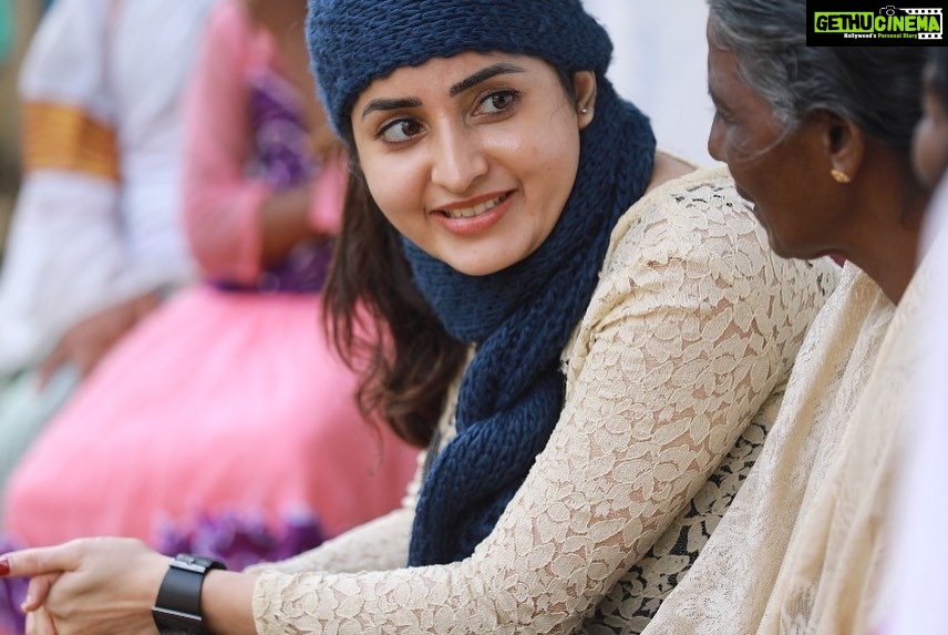Bhama Instagram - #Mahindra adshoot #pics #wagamon