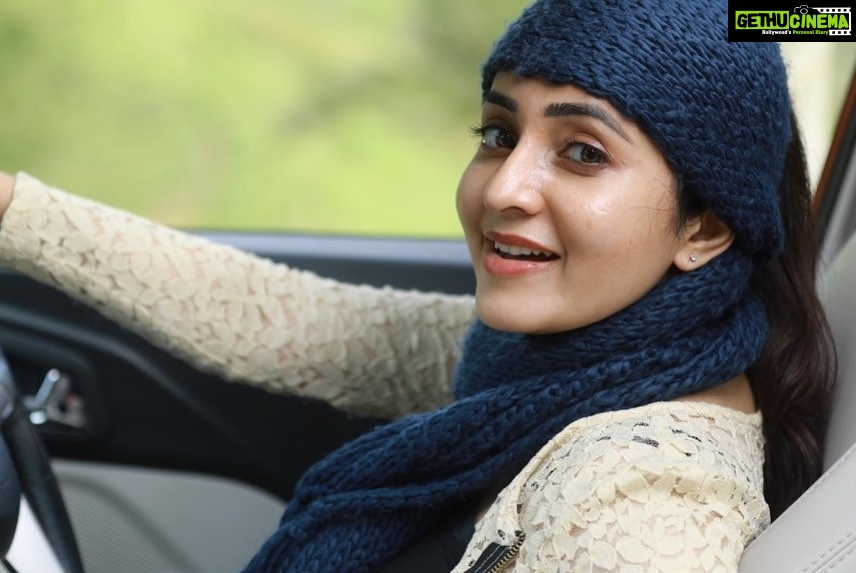 Bhama Instagram - #Mahindra adshoot #pics #wagamon
