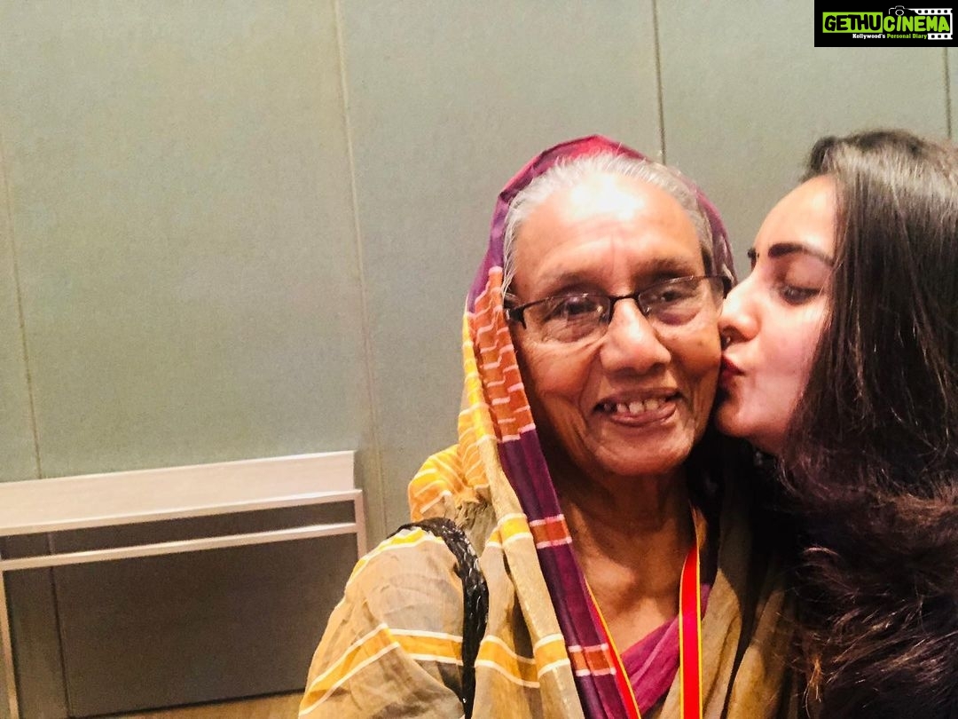 Bhama Instagram - നിലംബൂർ അയിഷ ഇഷ്ടം♥️ (Ayisha umma)