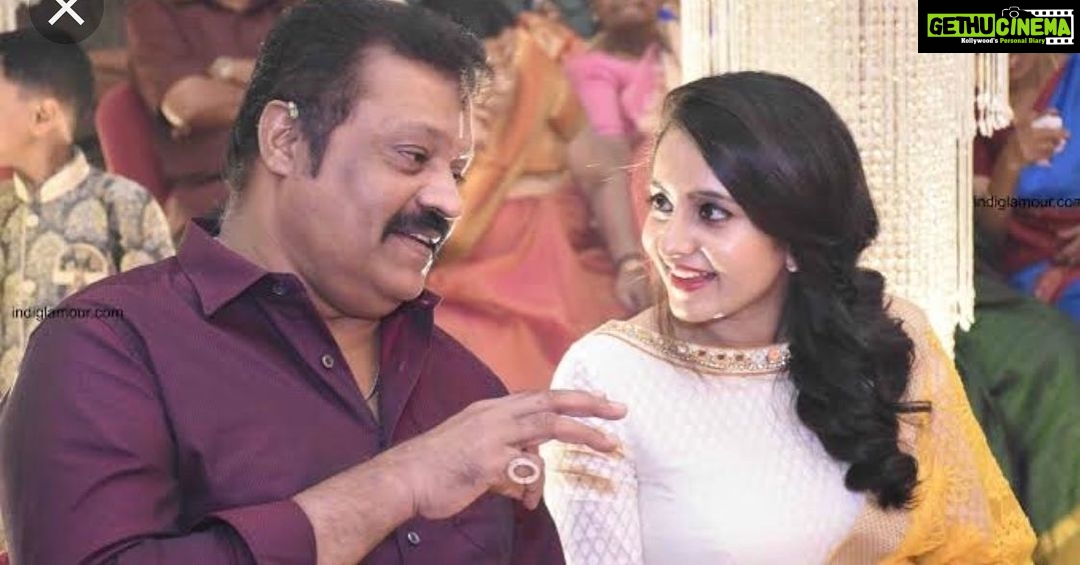 Bhama Instagram - എന്റെ പ്രിയപ്പെട്ട സുരേഷേട്ടന് ഒരായിരം പിറന്നാൾ ആശംസകൾ നേരുന്നു 😊😇🙏 #Big Brother #Birthday #Prayers #Gratitude😇