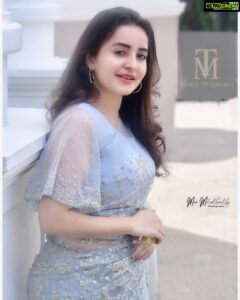 Bhama Instagram - 🧜‍♀️Everything you look at can become a fairy tale and you can get a story from everything you touch...🧜‍♀️ #Fan Girl Of T&M Boutique 🤩 @maria.tiya.maria ♥️ @tiyaneilkarikkassery ♥️ @mariaakshaymattathil ♥️