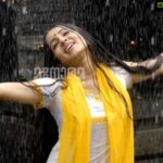 Bhama Instagram - #nivedhyam #first movie #2007 #memories 🌿 @appunayar @vinumohan_actor