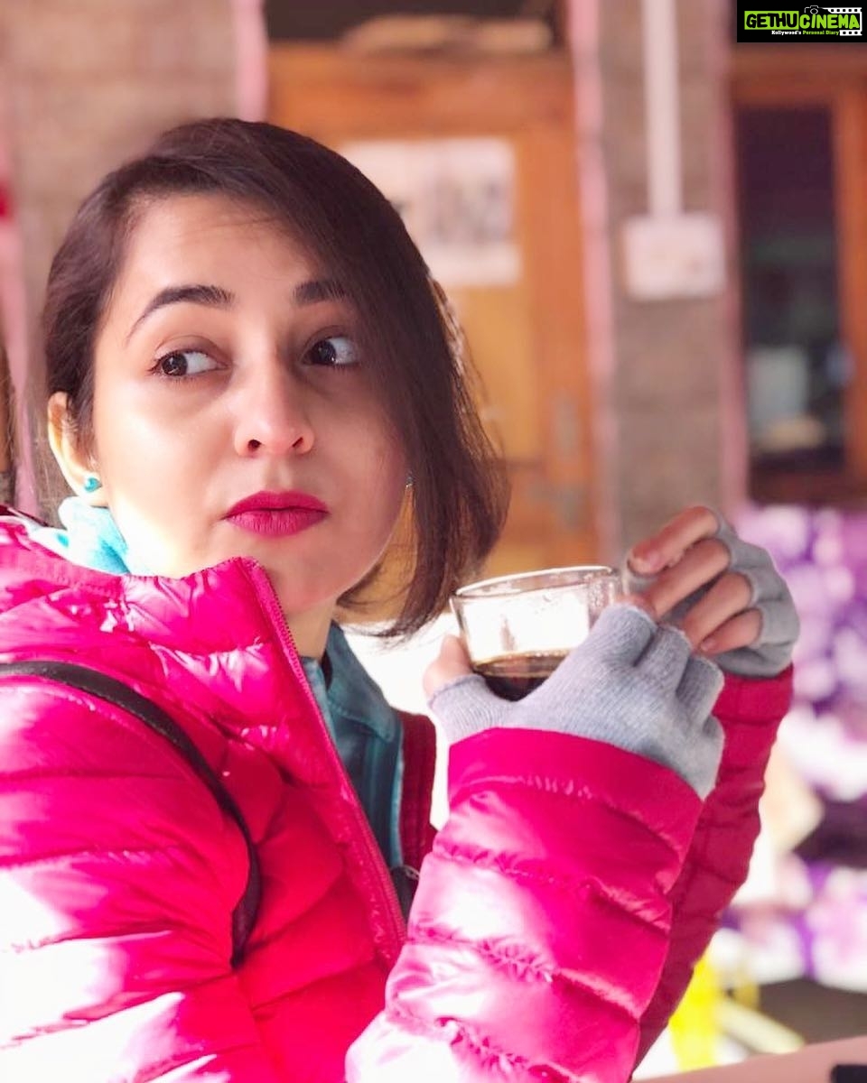 Bhama Instagram - #Himachal 💙 Click@ann_ancy Vashisht, Himachal Pradesh, India