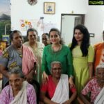 Bhama Instagram - 'അഭയ'യിലെ അമ്മമാർക്കൊപ്പം❤️ #may 23 #b'day @anna_mary_cherian @mira_by_ann @vaisakh_c_ BLESSED🙏🏻 Kalamassery, India