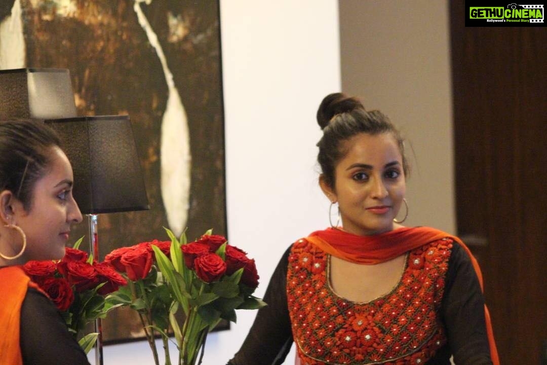 Bhama Instagram - I'm a Reflection of my own Soul #love life #spread happiness #be a light😇