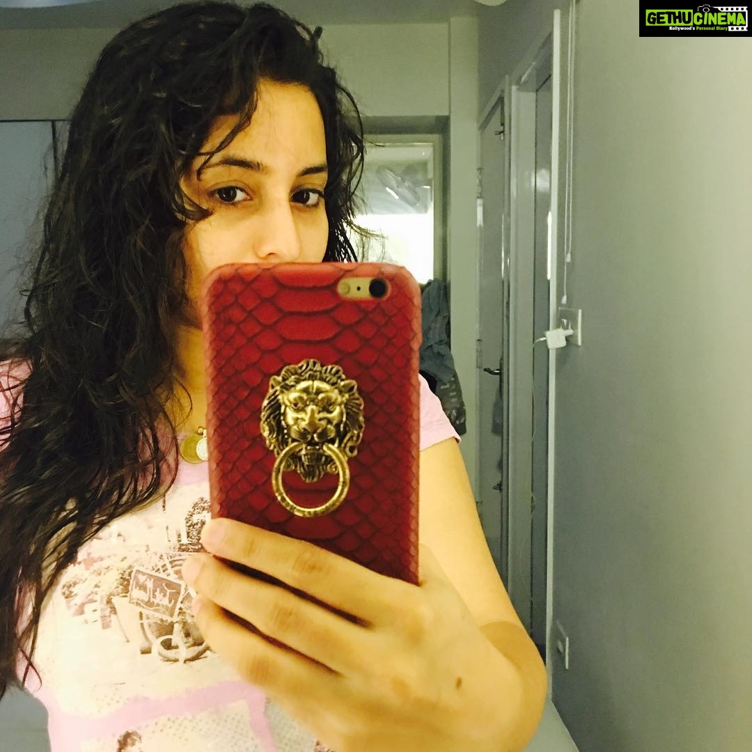 Bhama Instagram - #Look in the Mirror... That's ur Competition 🙋😀 #Roarrrr🦁
