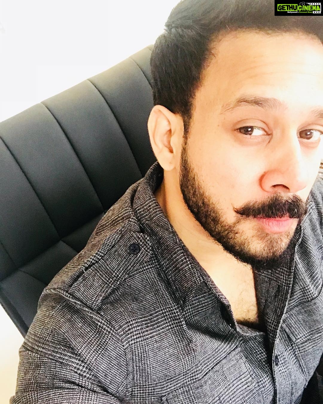 Bharath Instagram - Wats up guys !! That meesai muruku moment !! Happy weekend all 😀