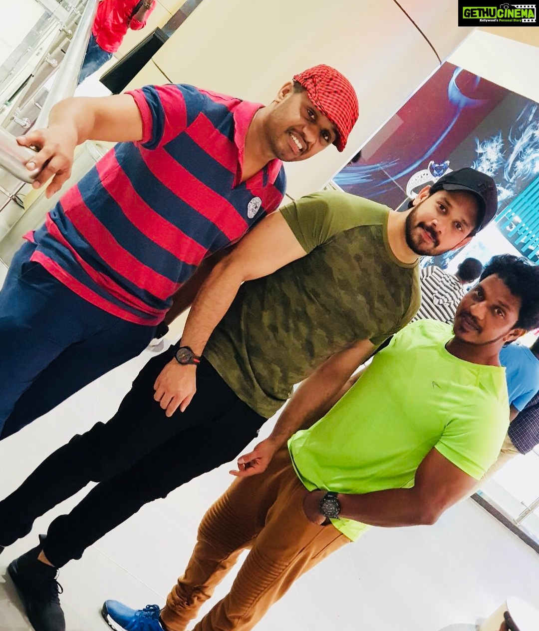 Bharath Instagram - Movie time with buddies !! 😀😀🎬📽