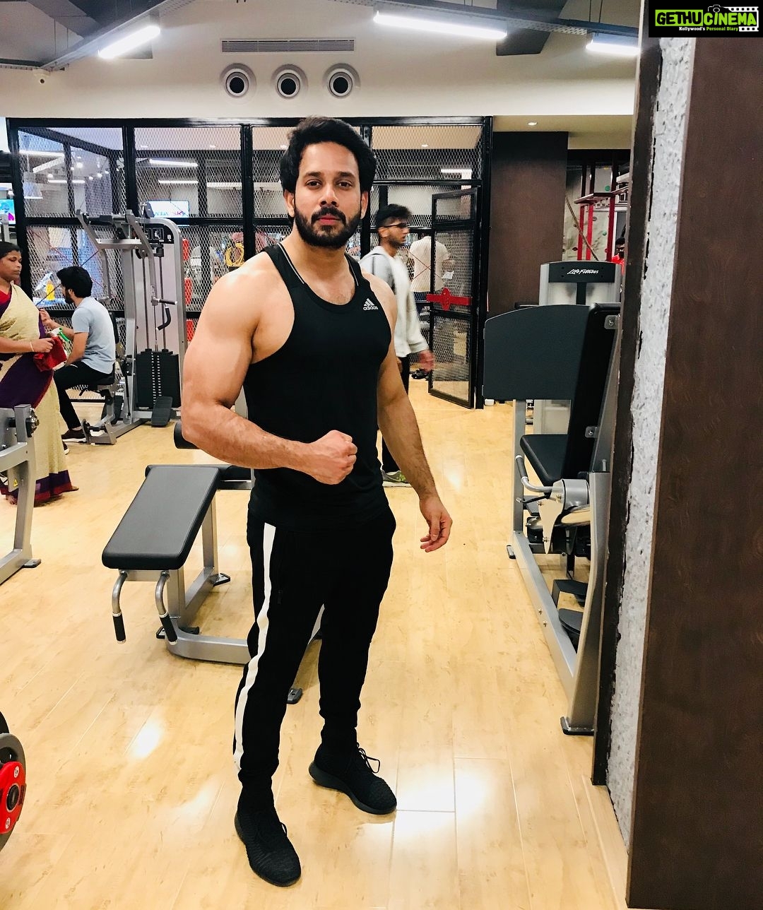 Bharath Instagram - Flexing mode !! 💪🏻💪🏻 weekend motivation 😀😜😜