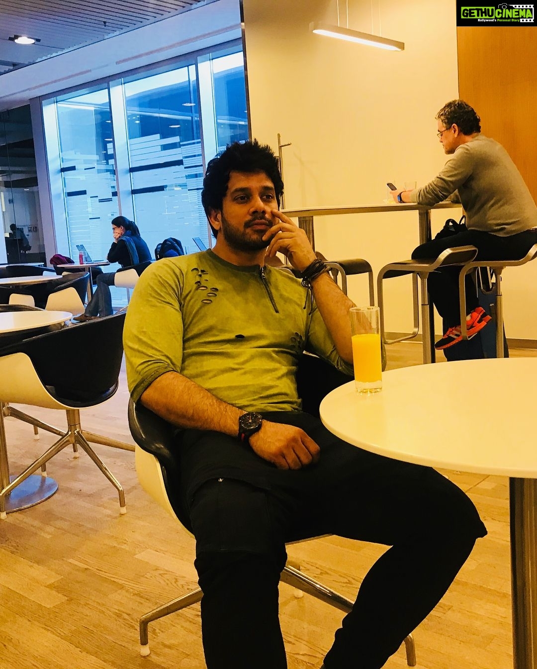 Bharath Instagram - Transit waitingβs ππππ΅π΅ Frankfurt/Main Airport Terminal 1