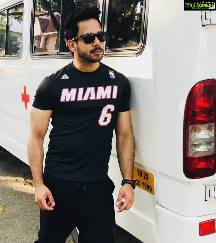 Bharath Instagram - Freaking Friday it is again !! Time running faster than Usain bolt !! Happy weekend instaohlics !!! 🤓🤓#weekendvibes #friday #time #happy