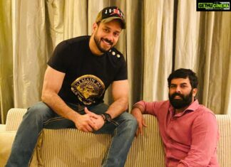 Bharath Instagram - Crazy last night !! Great to catch up with @sunnywayn after donkey years !! Love you machane🤗 #koothara boys definitely is incomplete without @tovinothomas . Missed you bro !!