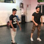 Bharath Instagram - Rehearsing for 50th year of stunt union !! Whole of Tamil industry is coming together to honour these brave stunt personalities !! Dancing alwaz excites me !!😁💪🏻🕺🏼..#dance #passion