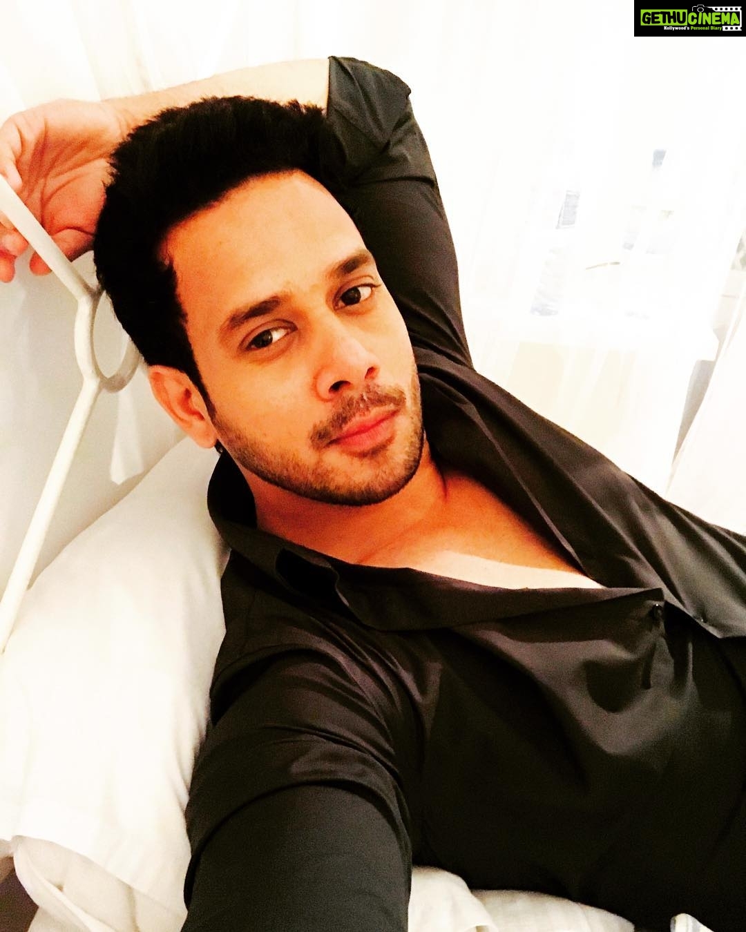 Bharath Instagram - Relaxing mode !!! Colombo !! 😎