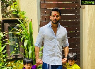 Bharath Instagram - Wishing you all a very happy vinayagar chadhurthi !! Let Lord Ganesha bring peace and happiness to everyone !!