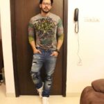 Bharath Instagram - Gud eve 2017 !! Happy new year frnds !!🎉💪🏻😀