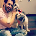 Bharath Instagram - Mrng all !!! Play time with my fur babies 😀🐶🐶
