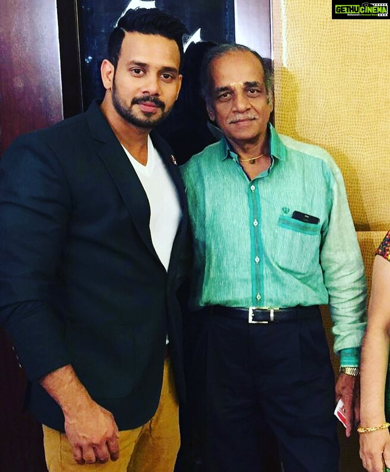 Bharath Instagram - Happy brthday Appa !!! Luv u