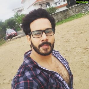 Bharath Instagram - Feeling the wind@ Elliot's beach after ages.. Nostalgic 😉😁😃