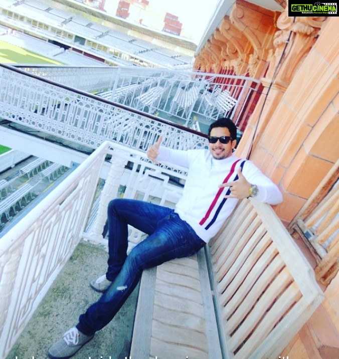 Bharath Instagram - Memories !! Can't belive myself wen I clicked tis pic sitting in that famous bench at lords!!