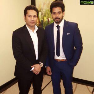 Bharath Instagram - Can't believe I'm next to God of cricket !!! Amazing moment !!