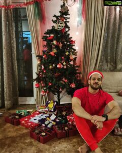Bharath Instagram - Xmas party just started !! 🎄 🎅#innercircle