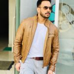 Bharath Instagram - The only difference between a good day and a bad day is your attitude. Stay positive !! #positivity #happymorning #attitude #thinkpositive