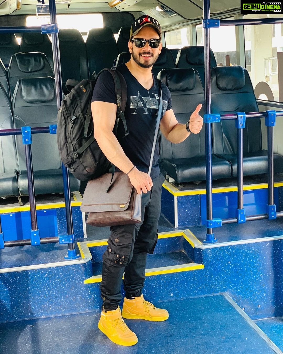 Bharath Instagram - Back to the roots !!! CHENNAI !!!! 😀#smiling #happy #positivity Thiruvananthapuram Domestic Airport