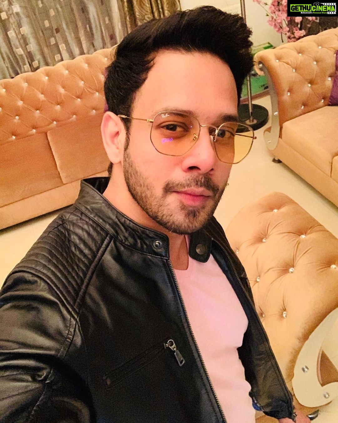 Bharath Instagram - Off to “TNBSL” inaugural ceremony !! More pics soon 😀🏸🏸 Chennai, India