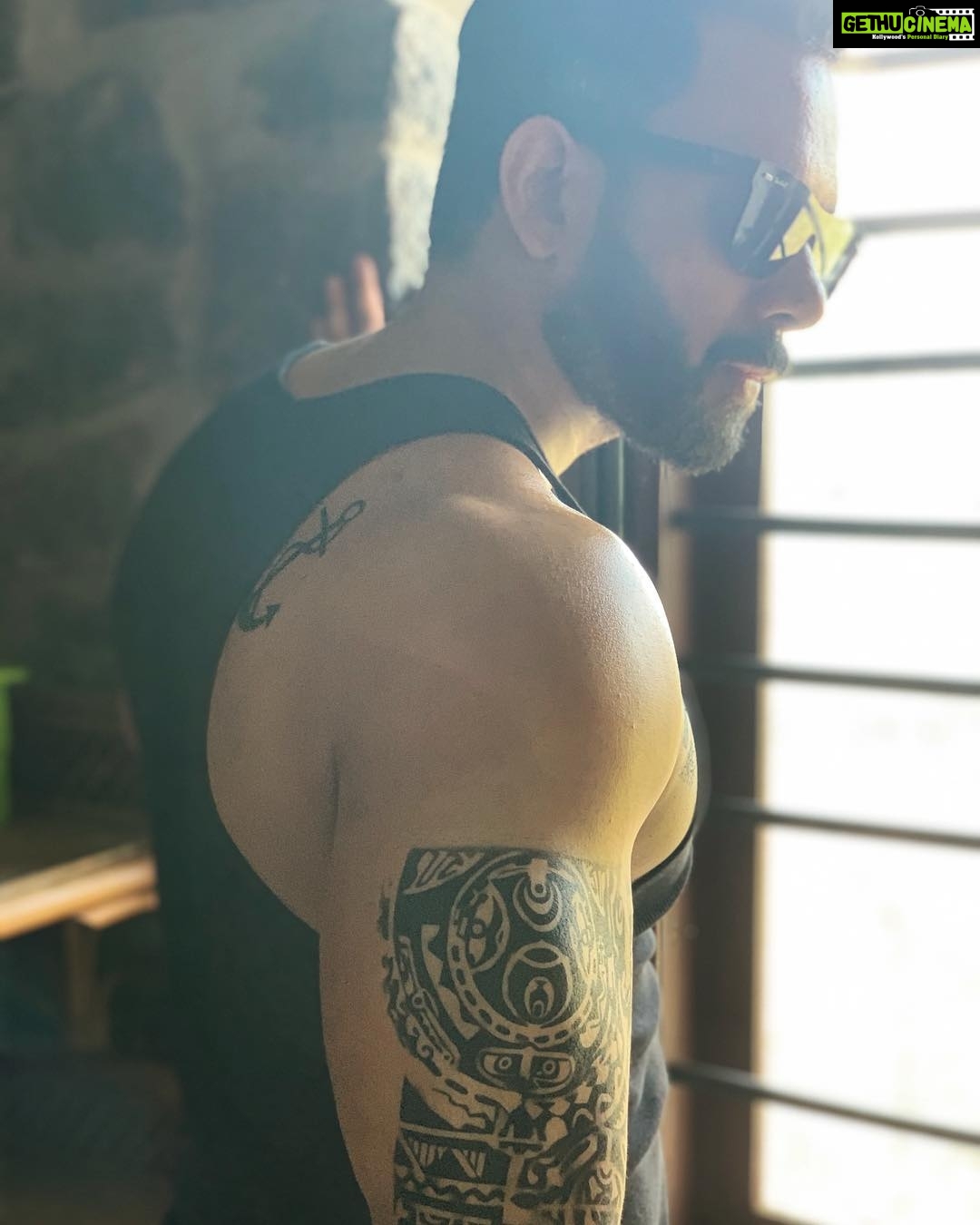 Mankirt Aulakh Age Girlfriend Wife Family Biography  More   StarsUnfolded