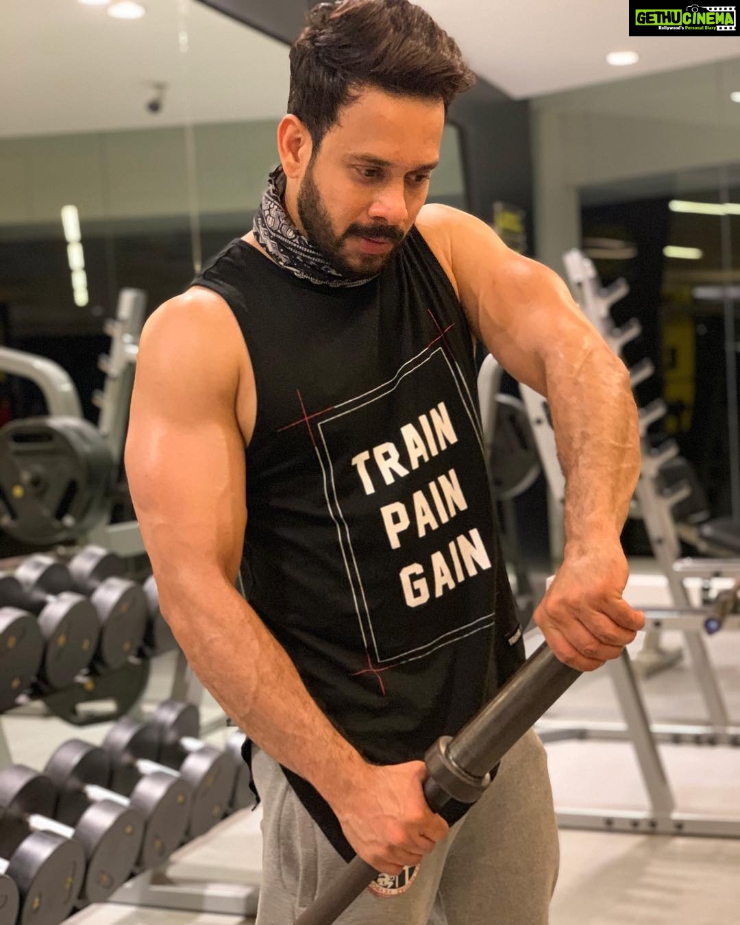 Bharath Instagram - Abt last night !! Killer shoulders !! 😁😁💪🏻
