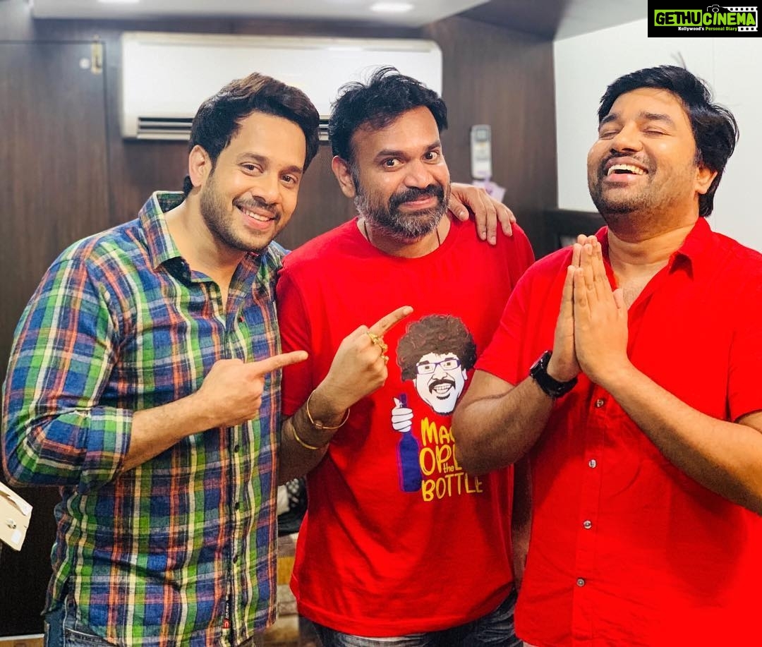 Bharath Instagram - Laughing mode !!! Happy weekend all !! 😀😀
