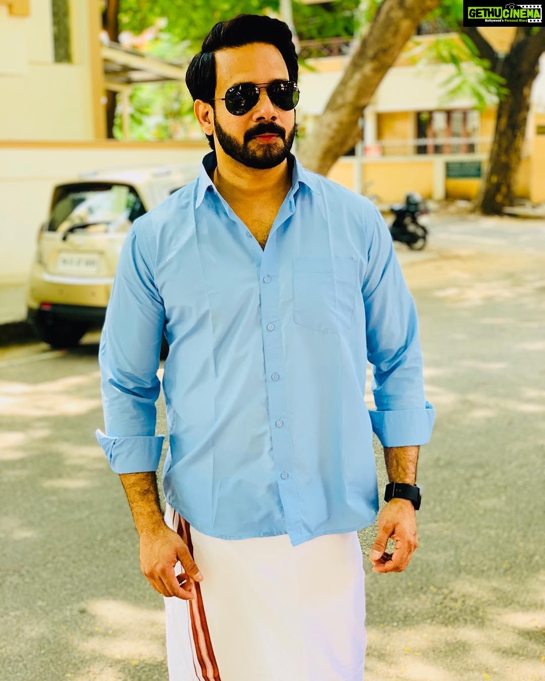Bharath Instagram - No matter what day of the week it is the secret of great style is to feel good in Wat you wear !! Happy Sunday all !! 😘😘#tradition #blue #positivevibes