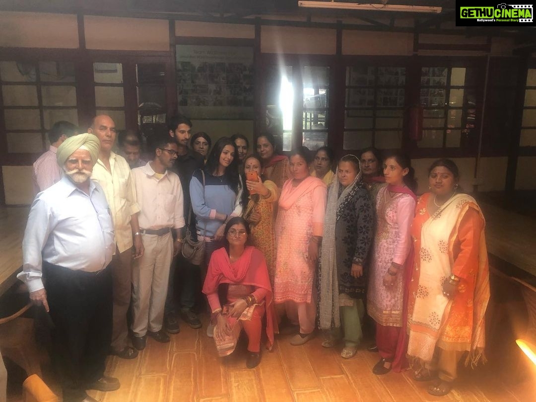Bhumika Chawla Instagram - Whenever you see darkness , there is extra opportunity .🙏 After the darkness there’s light After the silence there’s a deep understanding 🙏 God shows us the way ... As part of my birthday celebrations , one got the opportunity to celebrate with the kids of SCHOOL FOR CHILDREN WITH SPECIAL ABILITIES ... in DHALI - SHIMLA with 140 kids and staff . Had organised lunch for the kids , while we had lunch with the principal of the school ., the few hours spent there were enriching .. truly proud to meet the teachers and the principal , the kind of people who do get better job opportunities in bigger cities with more money but choose to live for humanity and inner peace ... to avoid the race of life and dedicate to being there whole heartedly for these kids . The kids sang so beautifully , soulful . One would have loved to put the photos that One has with the children but because of the respect for the privacy of these children and also because the principal mentioned not to do so ... one refrains from sharing those beautiful photos Year 2019 birthday , well celebrated with these special children and wonderful teachers 🌸
