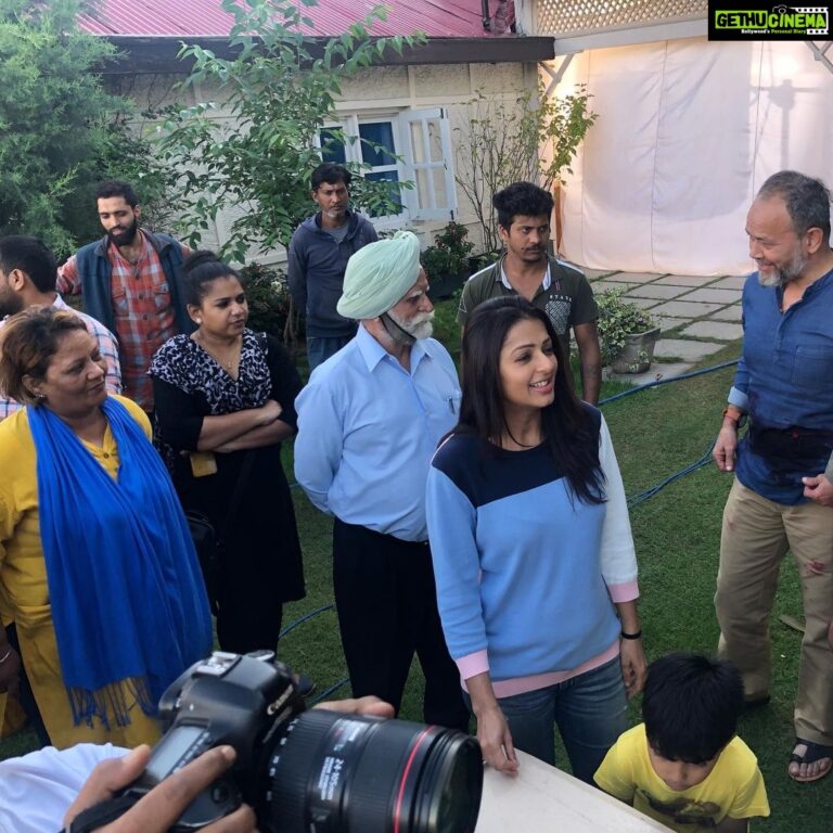 Bhumika Chawla Instagram - Birthday on the sets of Bhram in Shimla with family and team .. 🌸Director Sangeeta Sivan @sangeethsivan # Raj Zutshi @zee5premium @kalkikanmani @sanjaysuri