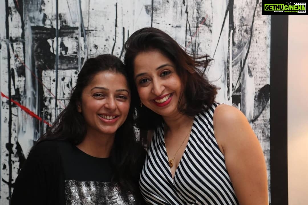 Bhumika Chawla Instagram - When you can't stop giggling with old friends ... totally agree 🤗 you made it special .. so good to party together 🌻🤗
