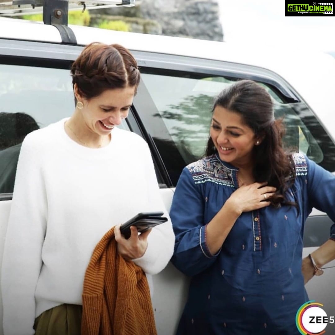 Bhumika Chawla Instagram - How would you caption this photo 🌸 from the sets of sab Bhram Hai @kalkikanmani @sangeethsivan @zee5premium @sanjaysuri . #sab bhram hai